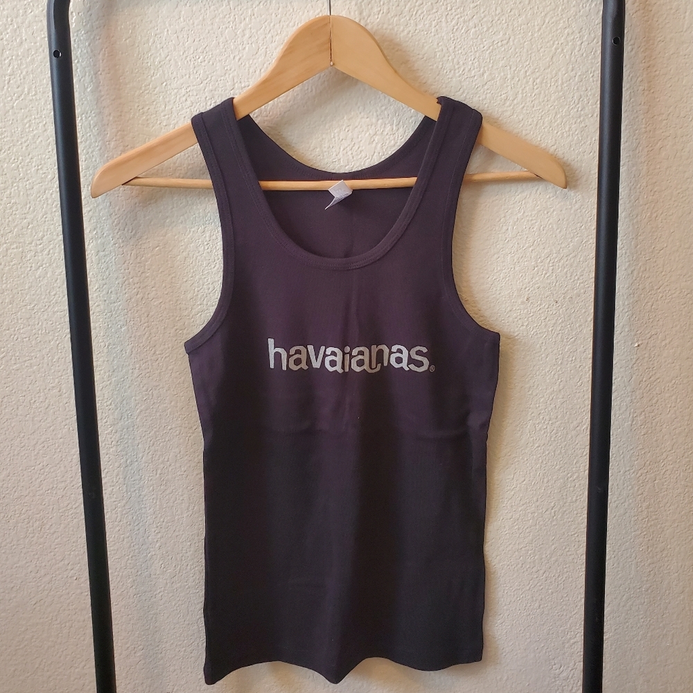 📍Havaianas Brazil black tank top